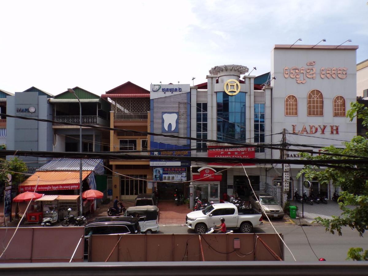 Ananta Aster Apartment Phnom Pen Exterior foto
